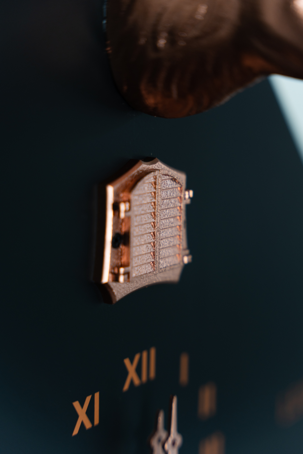 Moderne Kuckucksuhr - Schwarz/Kupfer-Kuckucksruf