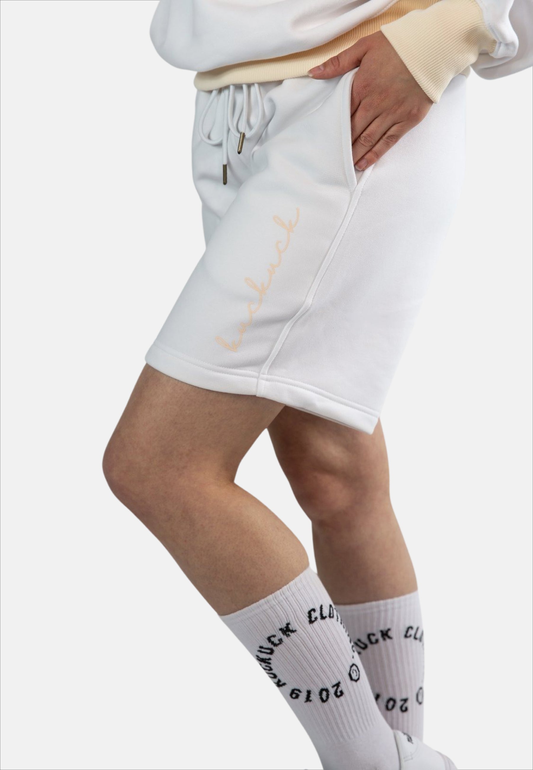 White Caramel Box Logo Shorts - Damen - LEOPOLT & KUCKUCK