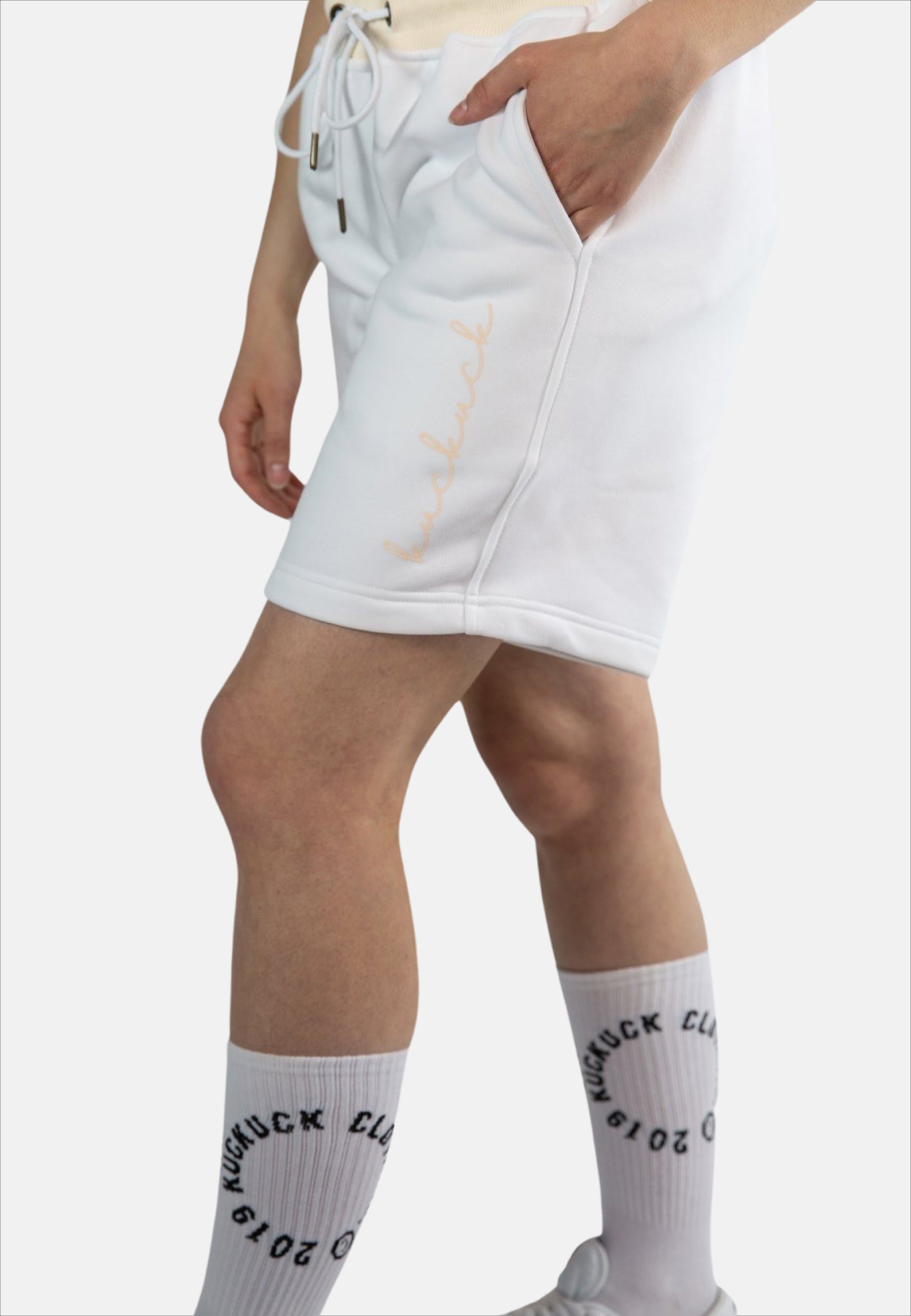 White Caramel Box Logo Shorts - Damen - LEOPOLT & KUCKUCK